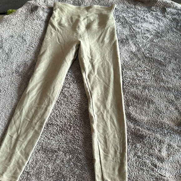 Yummie XL jeggings in a beautiful olive green - Picture 1 of 5